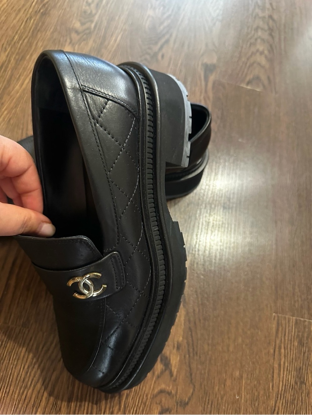 CHANEL 23A Black Quilted Calfskin Leather Loafers with Gold CC - Picture 7 of 11